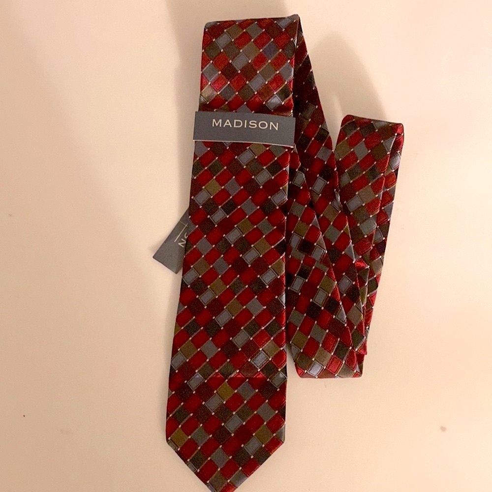 Men’s Formal 100% Silk Art Deco L-57” Madison Necktie